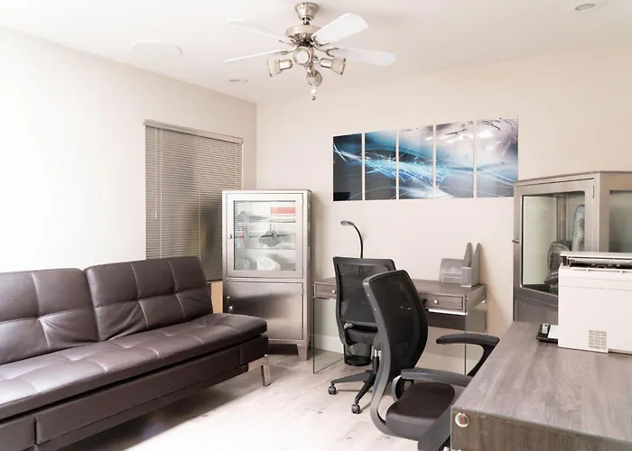 Close To Golf Nightlife And Hiking Game Holiday home *