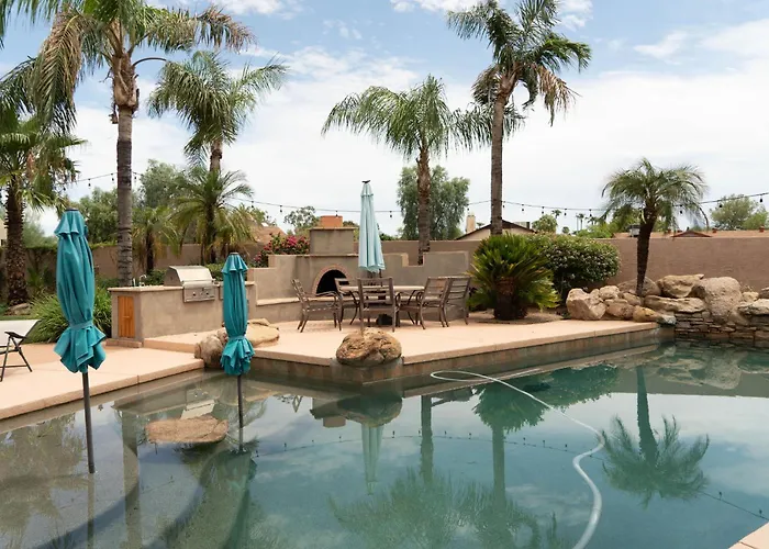 Close To Golf Nightlife And Hiking Game Holiday home